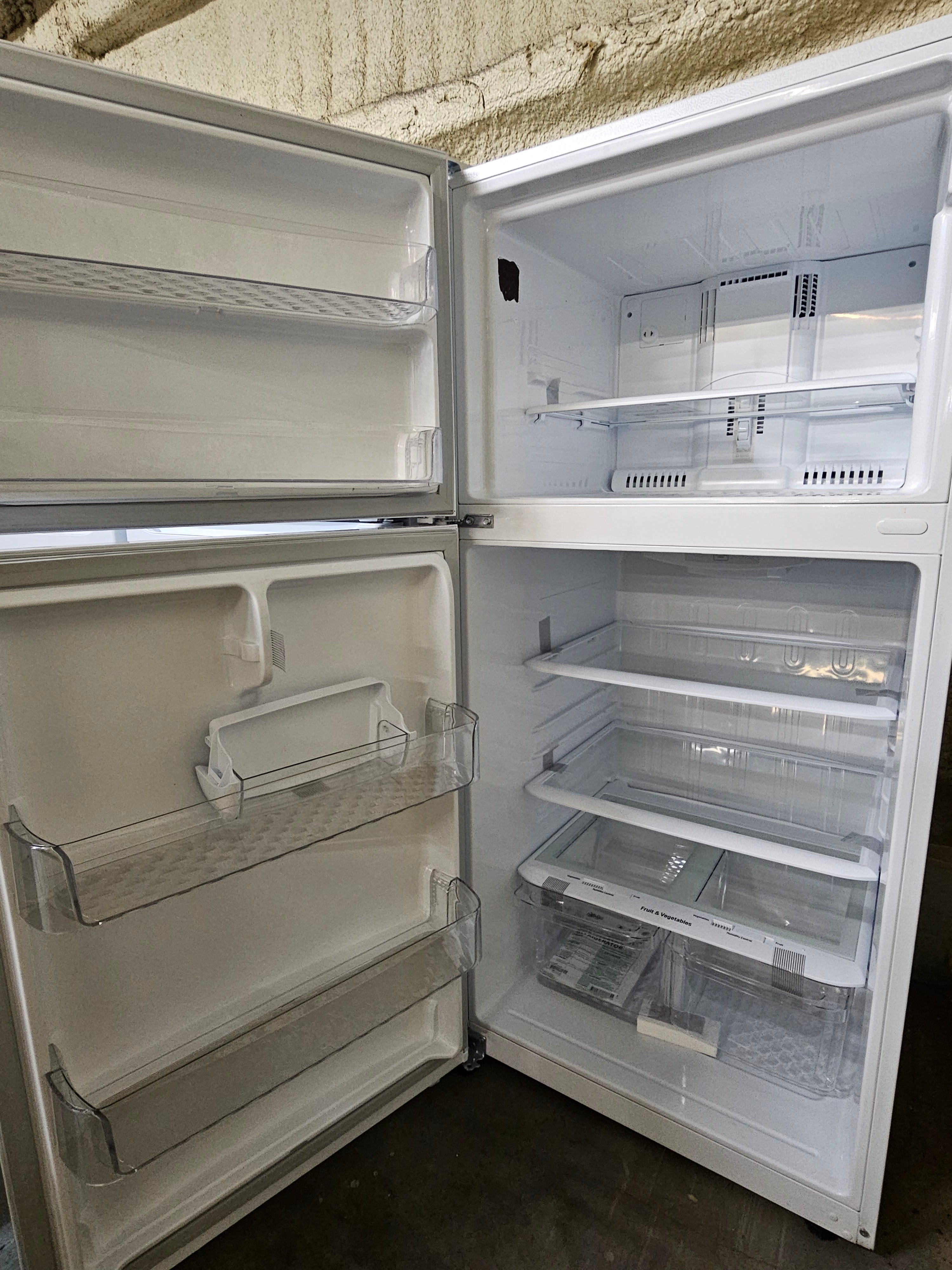 LG 20.2 Cu. Ft. Top-Freezer Refrigerator White